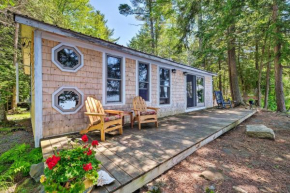 Cozy Lakefront Madison Cabin with Dock and Kayaks